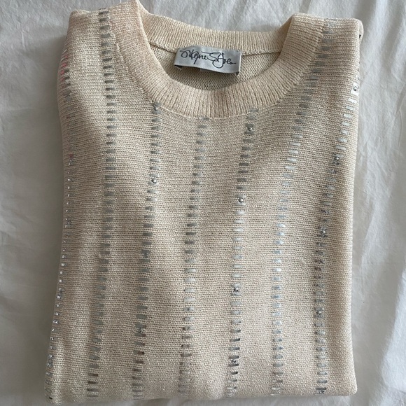St John- Ivory Sweater with Silver Sequin - Picture 3 of 7